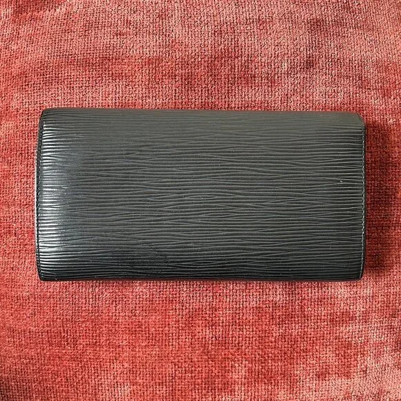 LOUIS VUITTON Epi Leather Wallet Black - Picture 3 of 9